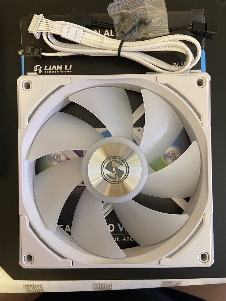 Кулер для корпуса Lian Li Uni Fan AL 140 V2 (G99.14ALV21W.00) White