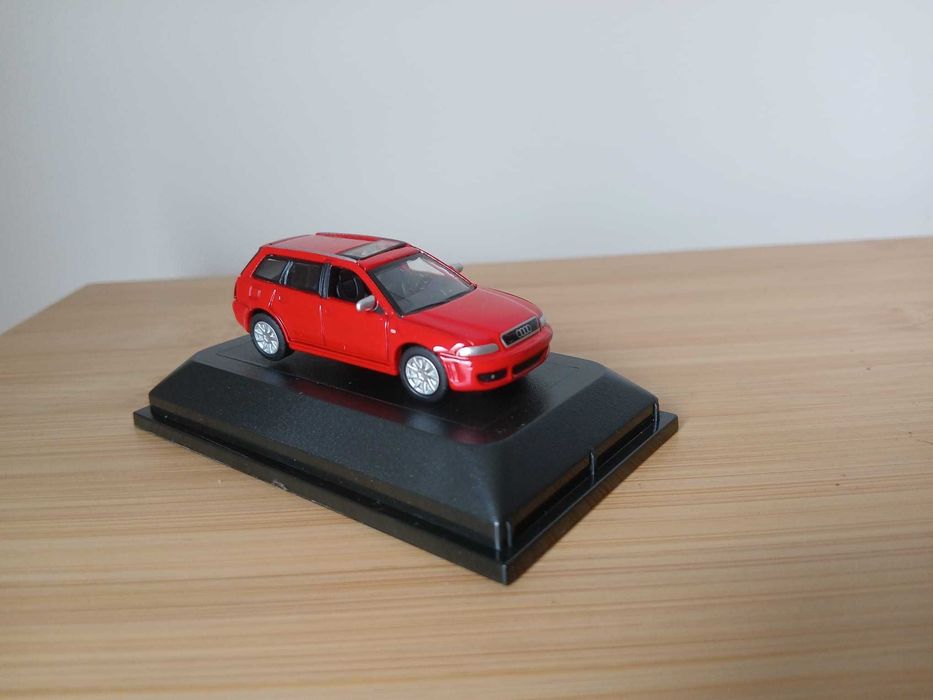 Audi RS4 Miniatura Schuco