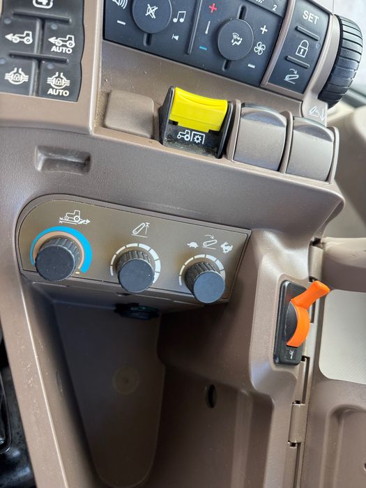 Продам трактор John Deere 7270R