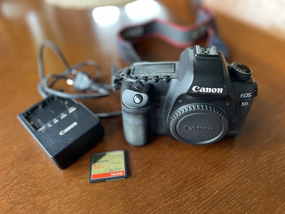 Canon EOS 5D Mark II body. Przebieg 63,7 tys