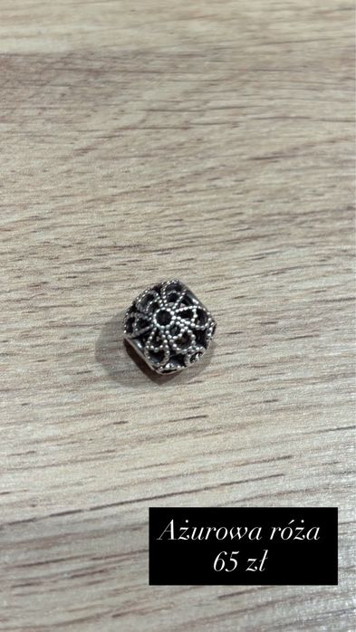 Pandora charms Ażurowa Róża