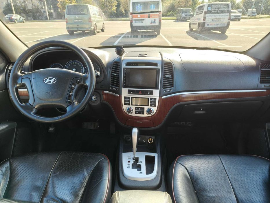 Hyundai  Санта ФЕ.  Вложений не требует.