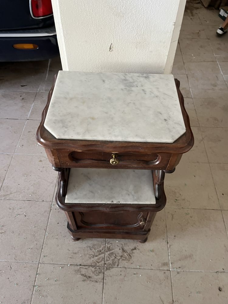 Mesa de cabeceira