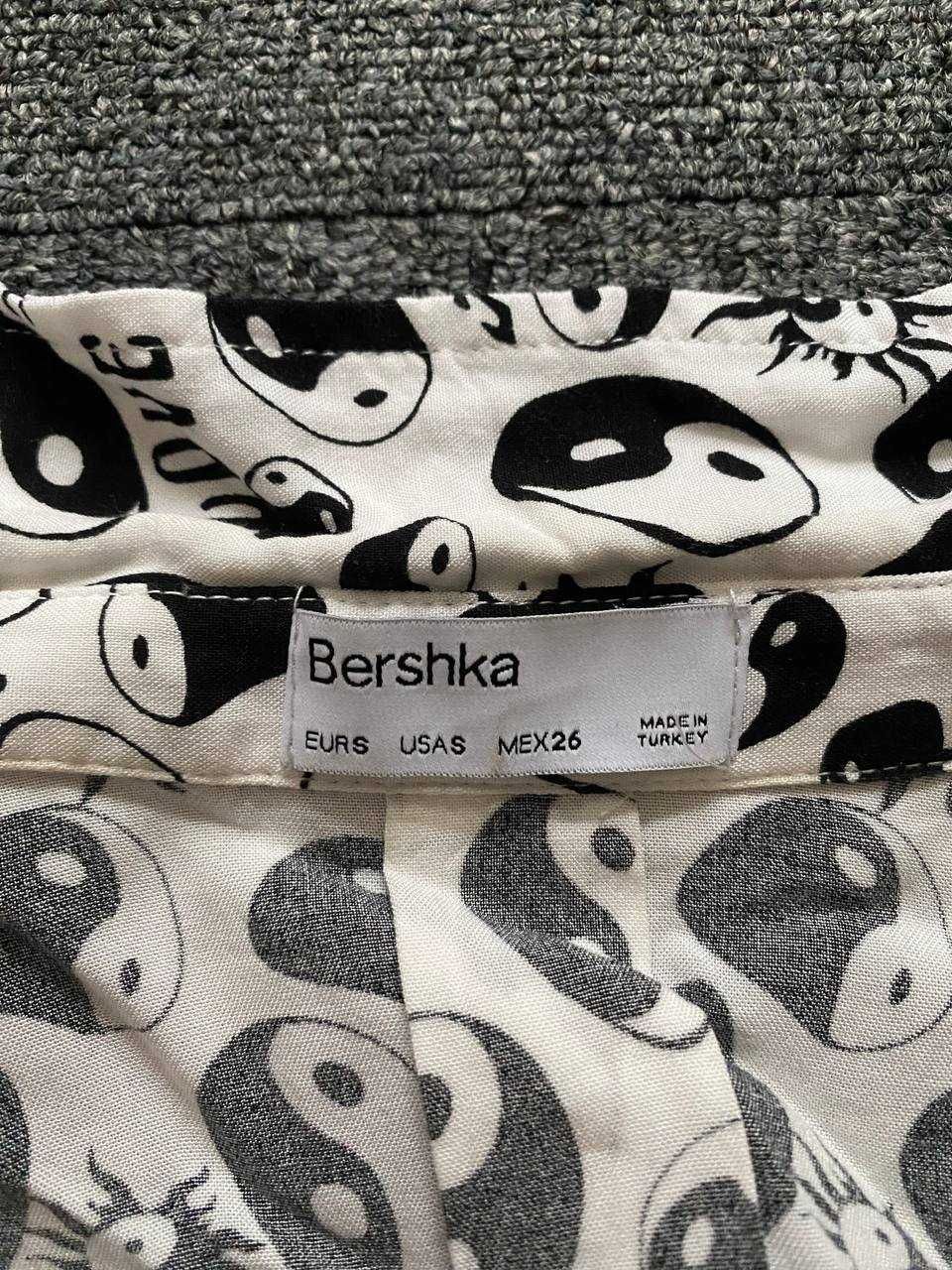 Кроп-топ сорочка Bershka