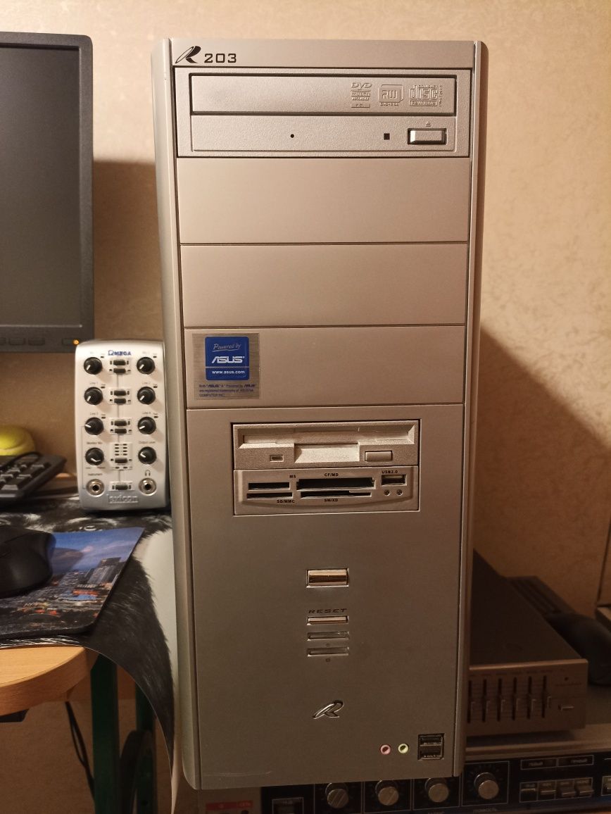 Компьютер для работы, учёбы, игр. Xeon5450, 8Gb, Asus P5Q, GT430, Wi-F