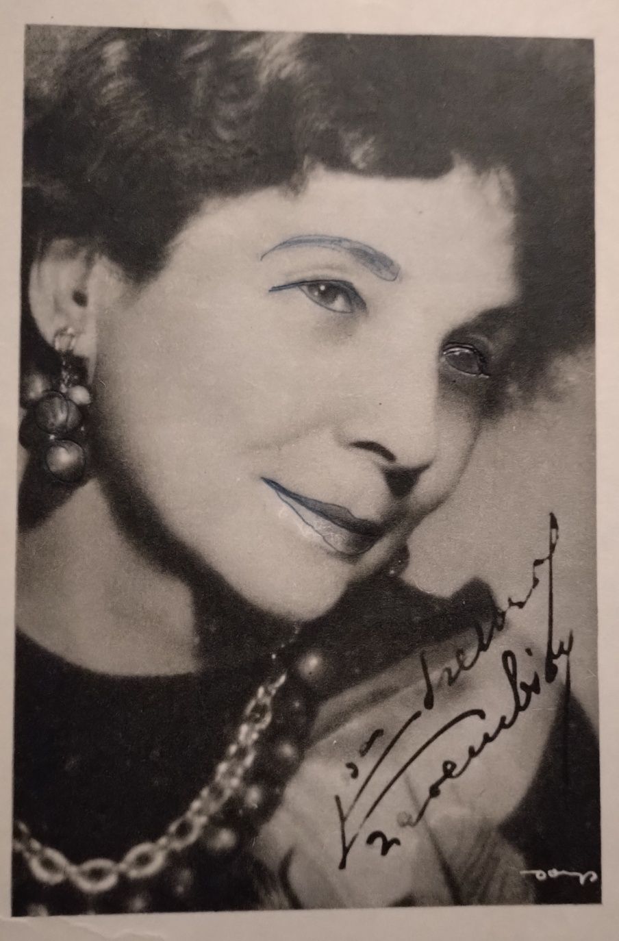Przez różową szybkę. Ewa Szelburg Zarembina. J.M. Szancer