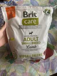 Гипоалергенный корм для собак Brit care