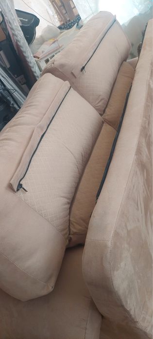 Sofa creme de 2 lugares