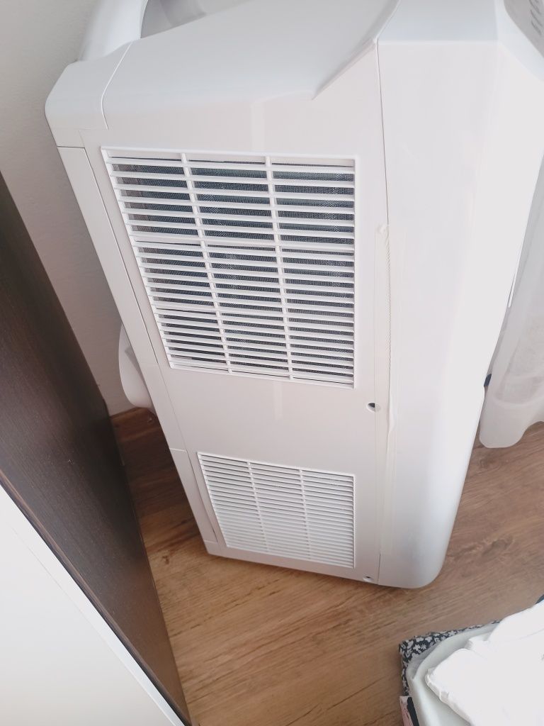 Klimatyzator przenośny Ravason nowy
