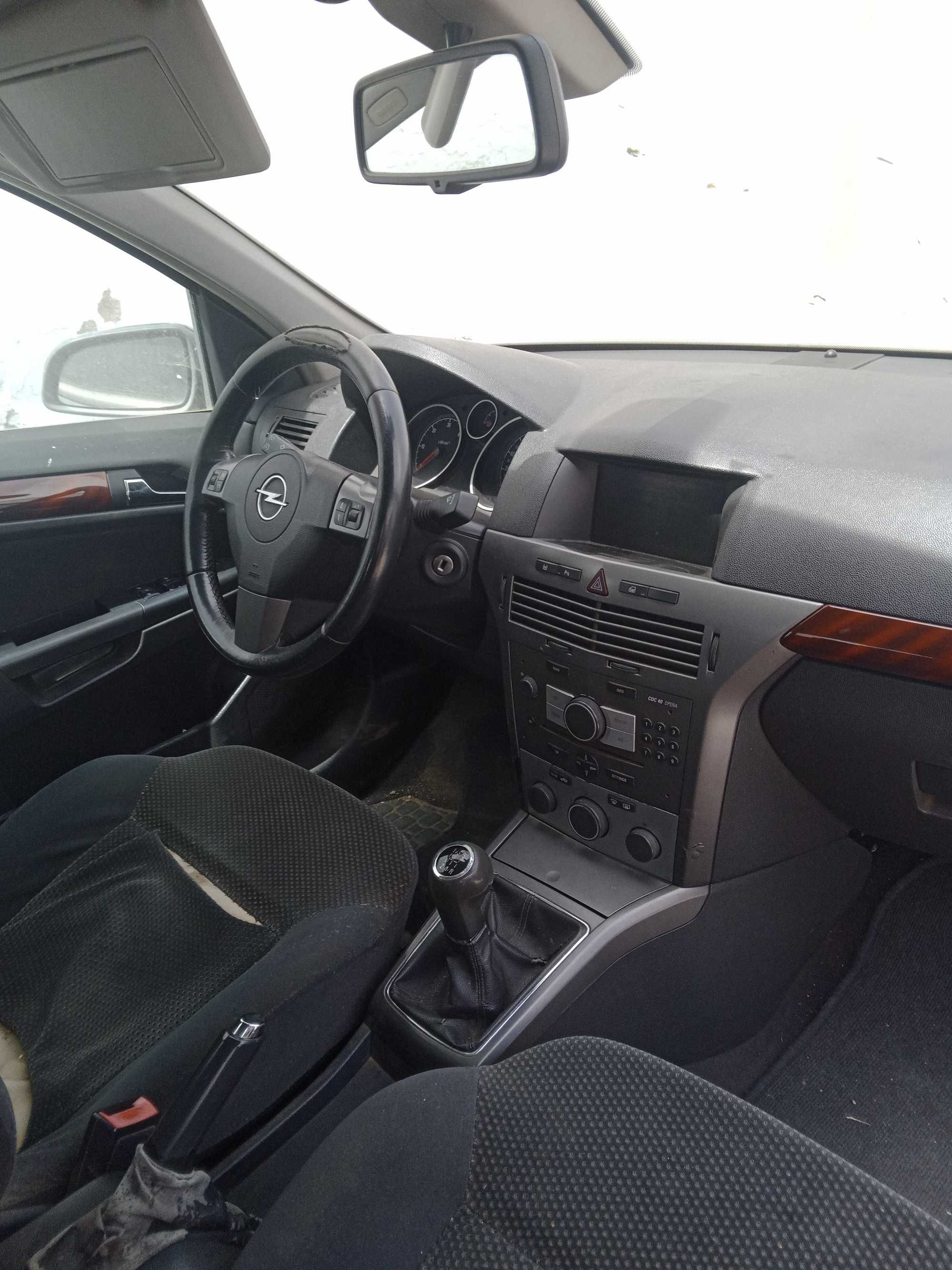 Vendo Opel Astra 1.7 CDTI com avaria( já com mais fotos)