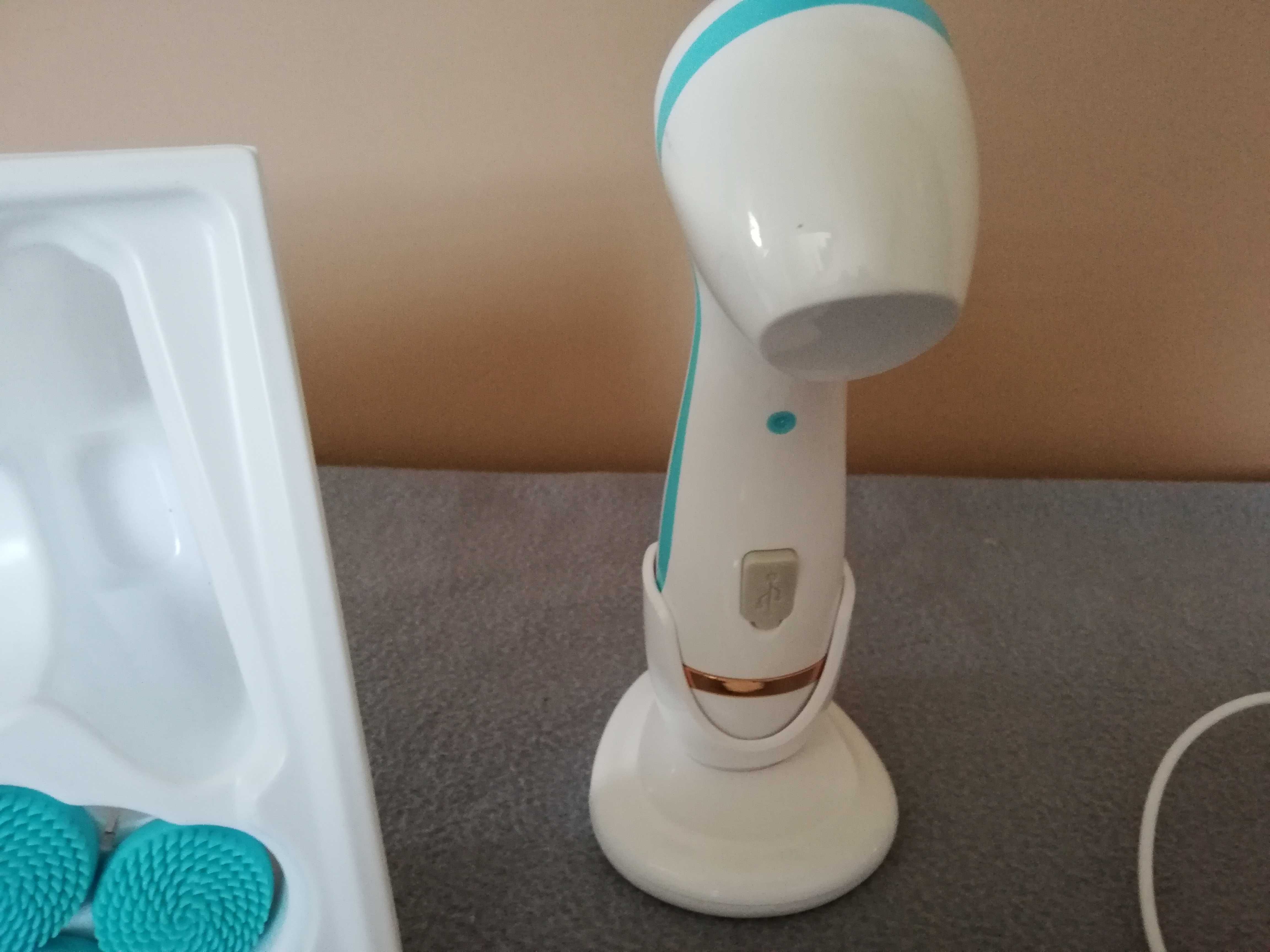 Szczoteczka Soniczna Cnaier Spin Facial Brush N