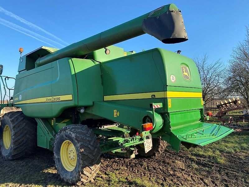 Комбайн John Deere W650