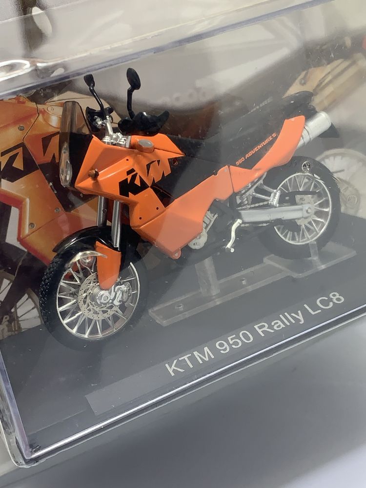 KTM 950 Adventure S Altaya 1:24