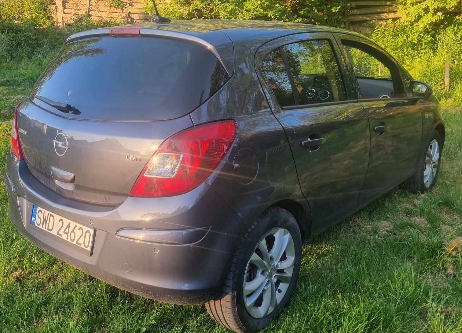 Corsa D 2010 r. 1.7 d  130 KM bogate wyposażenie