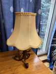 Mosiężna lampa w starym stylu