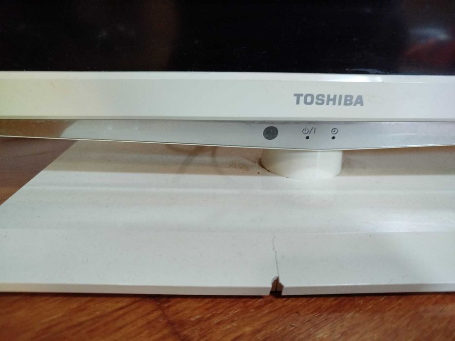 Monitor Toshiba Branco