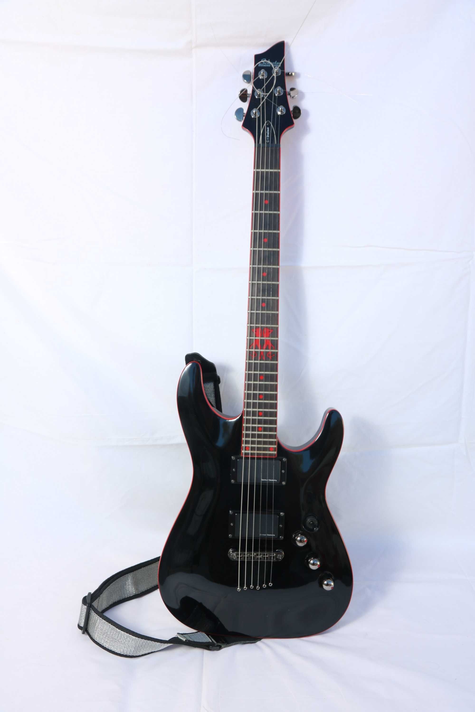 Guitarra elétrica Schecter Diamond Series C-1 SheDevil