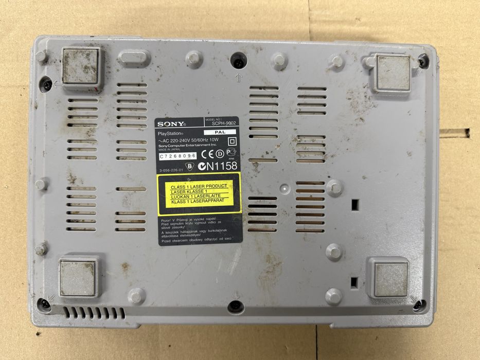 Playstation 1 PSX Sony uszkodzony SCPH-9002