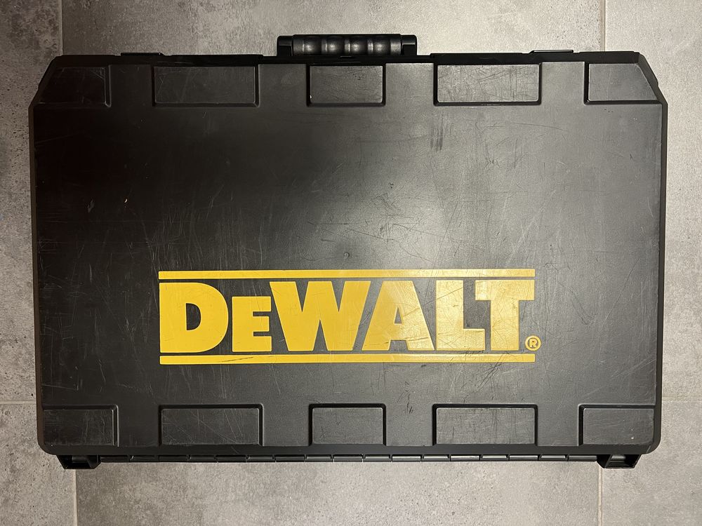 Młot DeWalt DW545 moc 1100W SDS-MAX z funkcja wiercenia