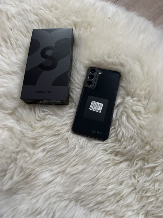 Продам s22 на 256гб