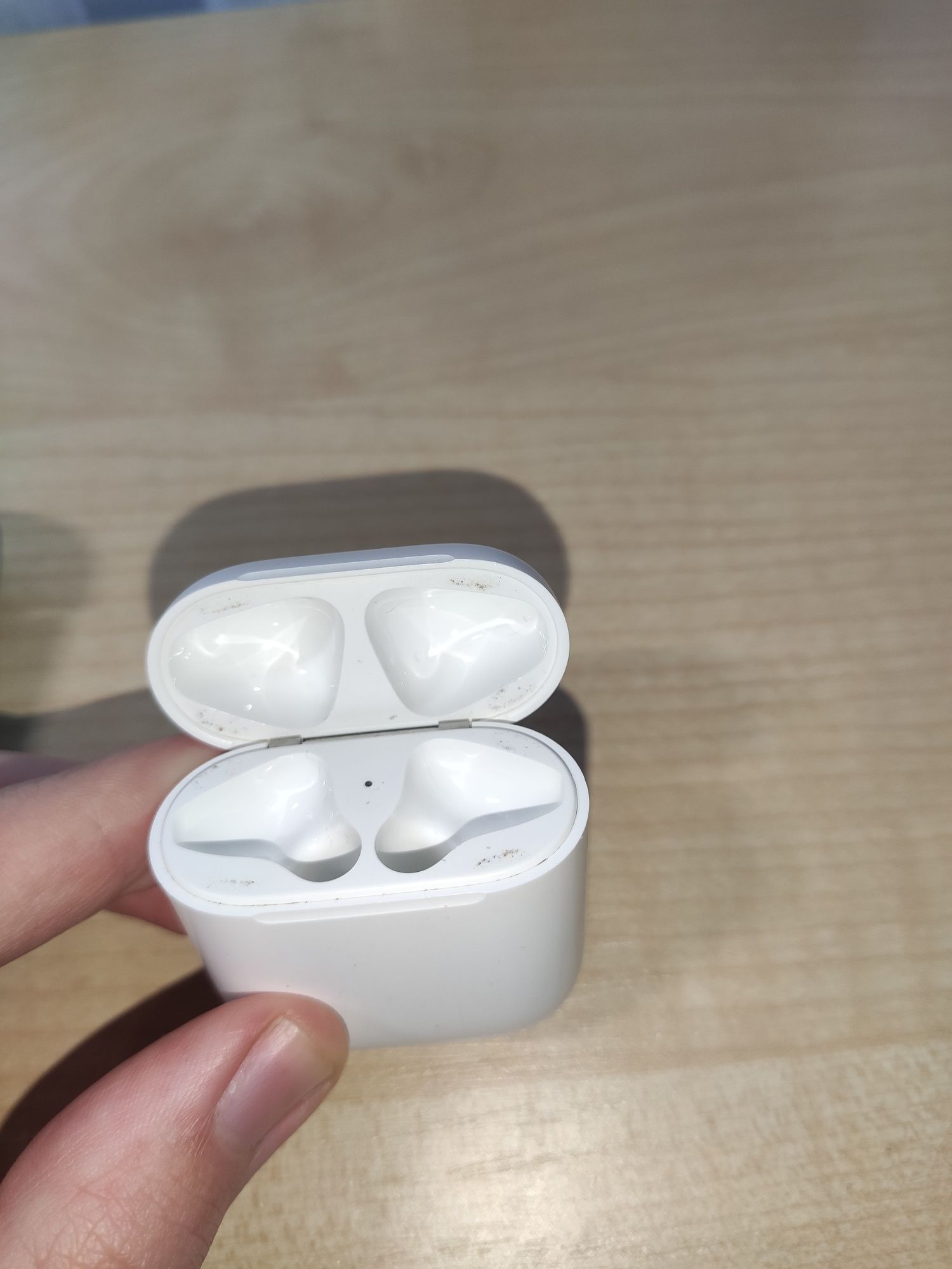 Кейс Apple AirPods A1602, бирюзовый чехол в комплекте