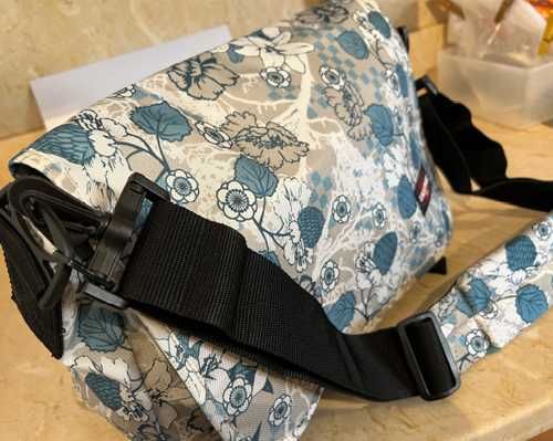 Pasta EASTPAK Nova a Estrear