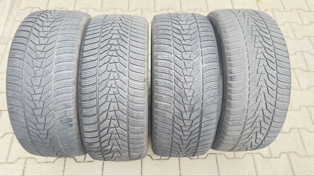 Opony zimowe Hankook  evo3 98V 245/45 R19