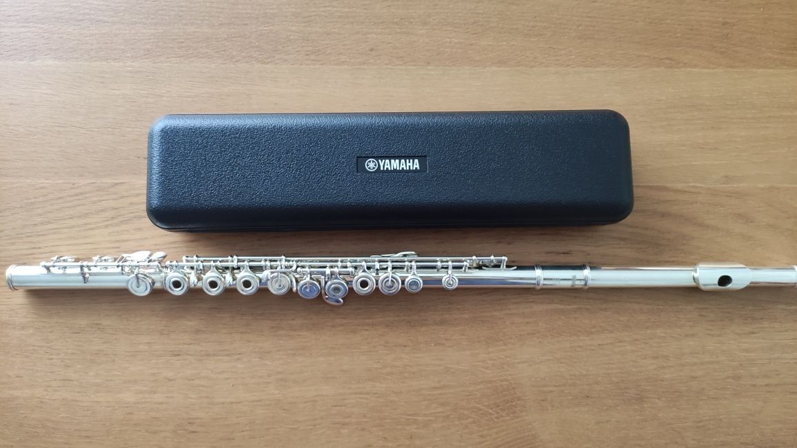 Flauta transversal Yamaha YFL 272