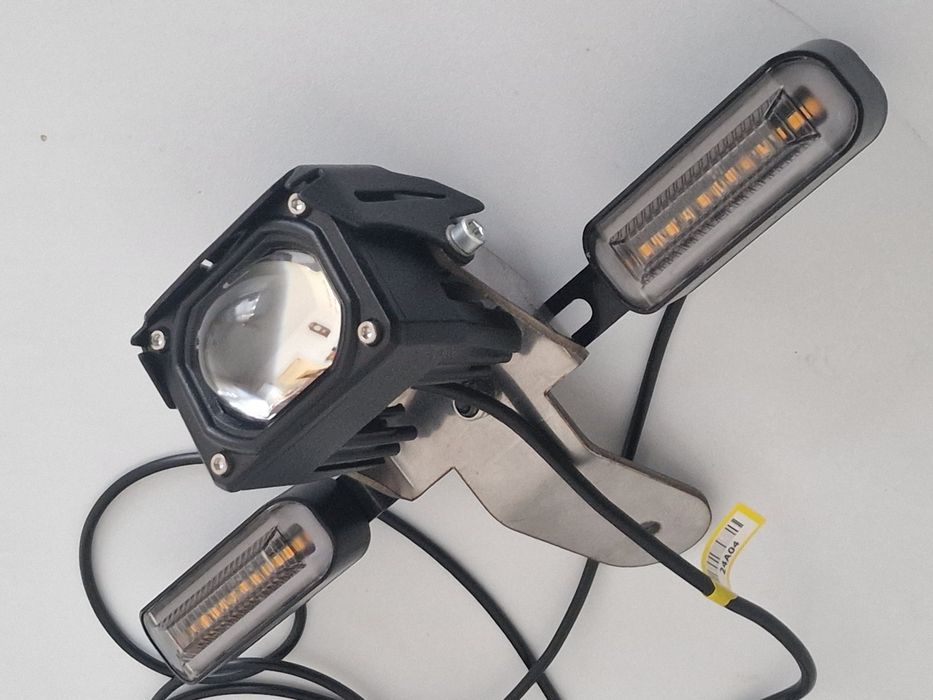 Мощная вело фара на велосипед электровелосипед мотоцикл 12-60 вольт.
