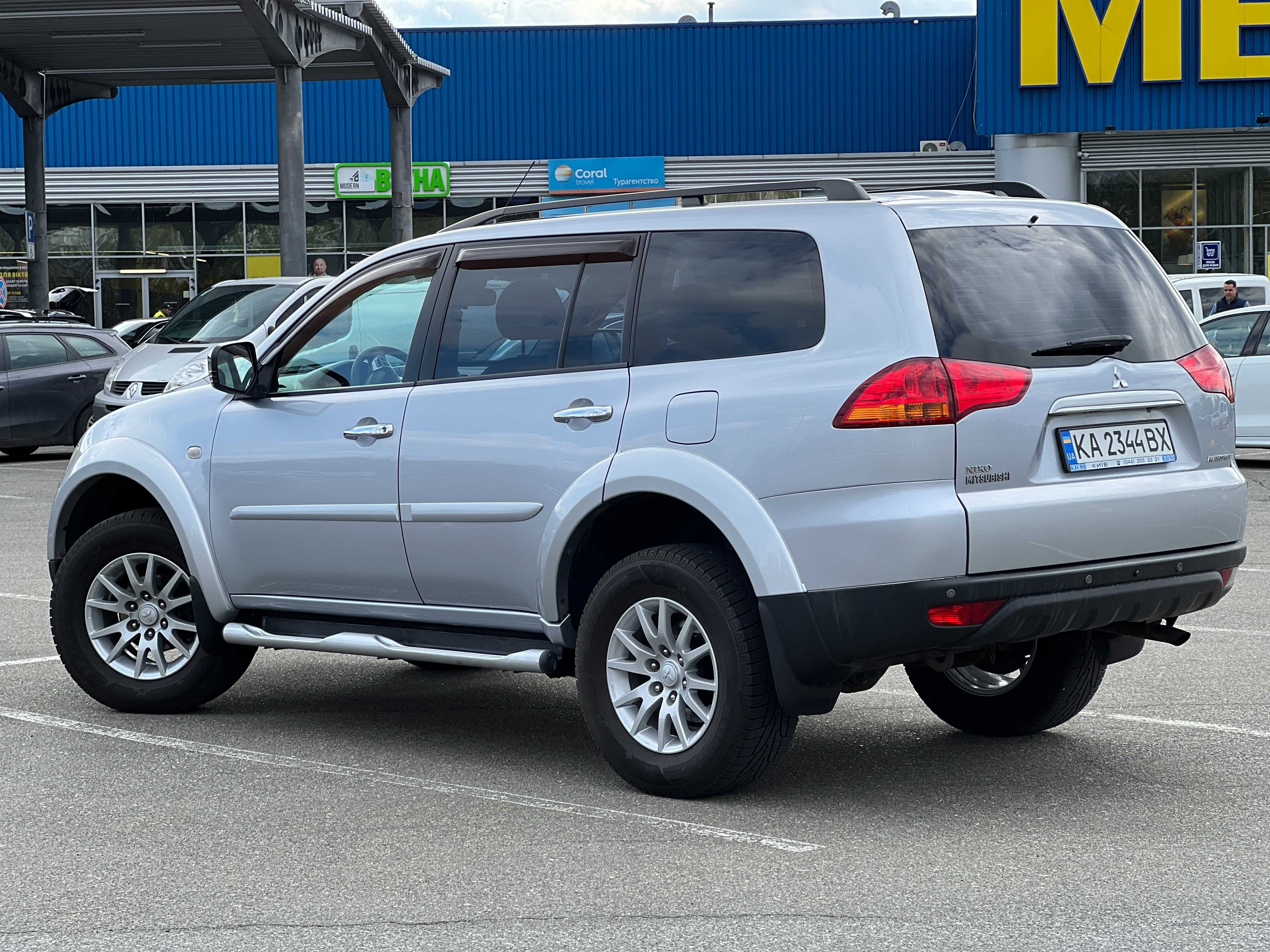 Mitsubishi Pajero Sport 2011