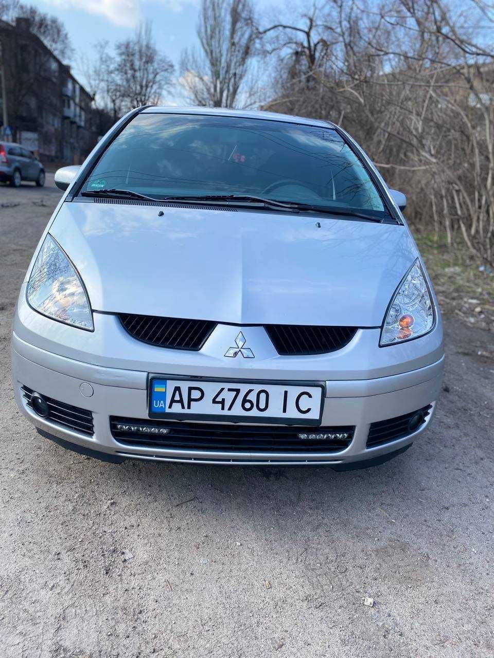 Машина Mitsubishi Colt 2006