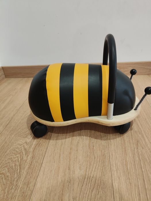 Sprzedam jeździk wheely bug  pszczoła.W świetnym stanie.  Orginał