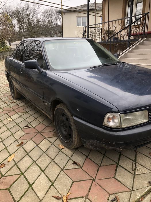 Ауді 80…………………..
