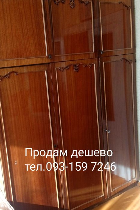 Шкаф до спальні чи коридору