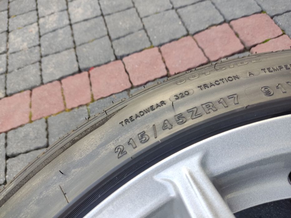 Alufelgi 4x114.3 17cali  z oponami letnimi