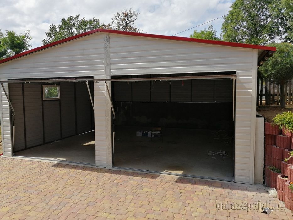 Garaże Pająk - Garaż Blaszany 6x5,8 m z oknami i bramami uchylnymi