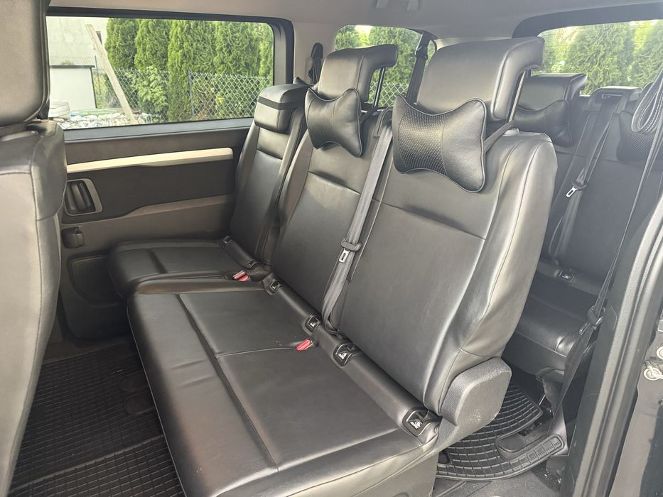 Wynajem busa busów 8 i 9 osobowego, dostawcze transport.