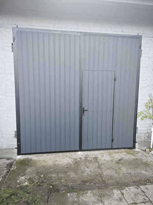 Drzwi garażowe ( brama, hala, wrota)