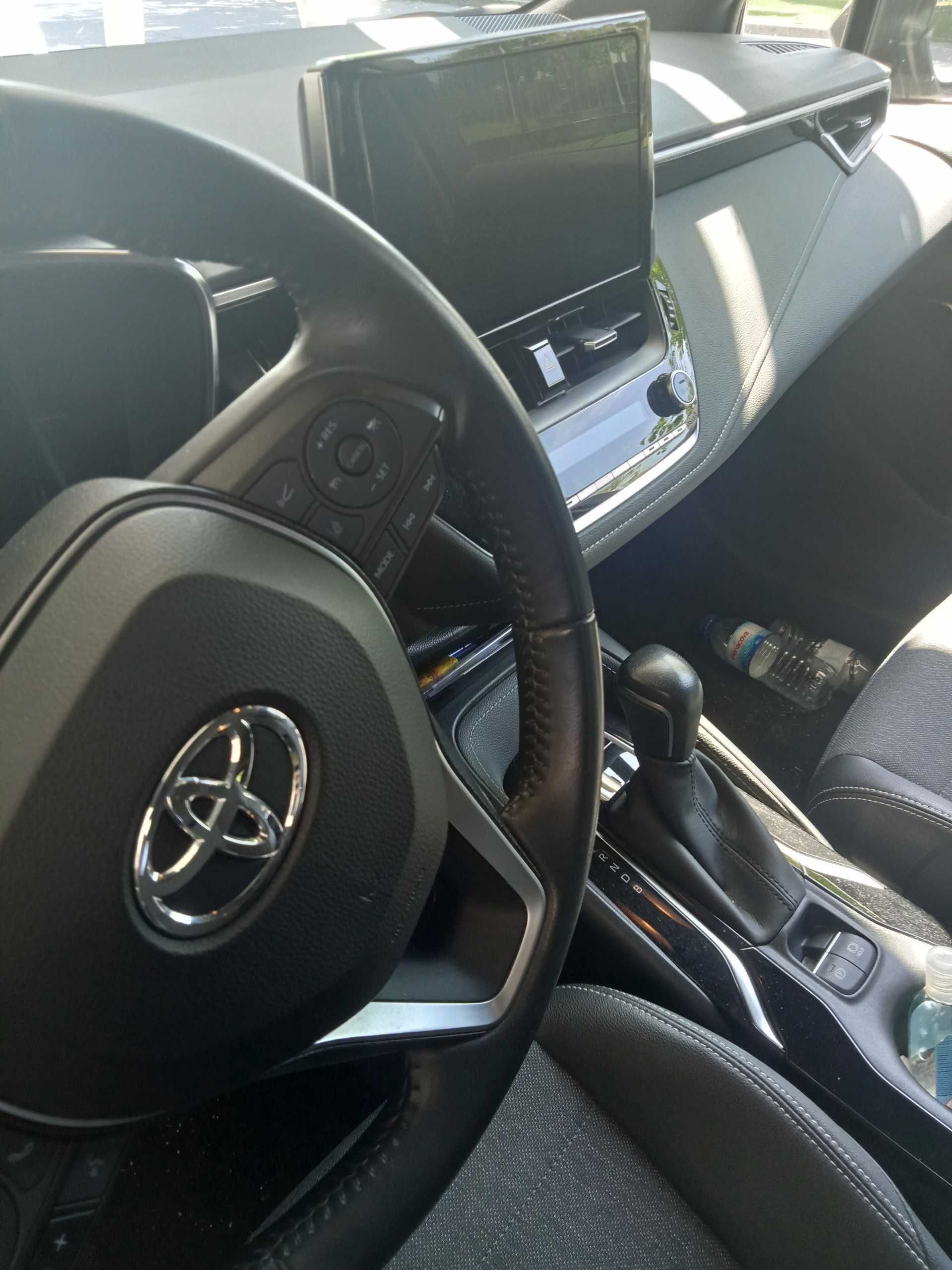 Toyota corolla 1.8 híbrido em óptimo estado para venda