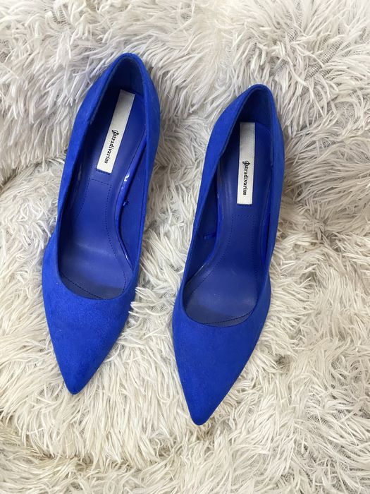 Sapatos Stradivarius novos