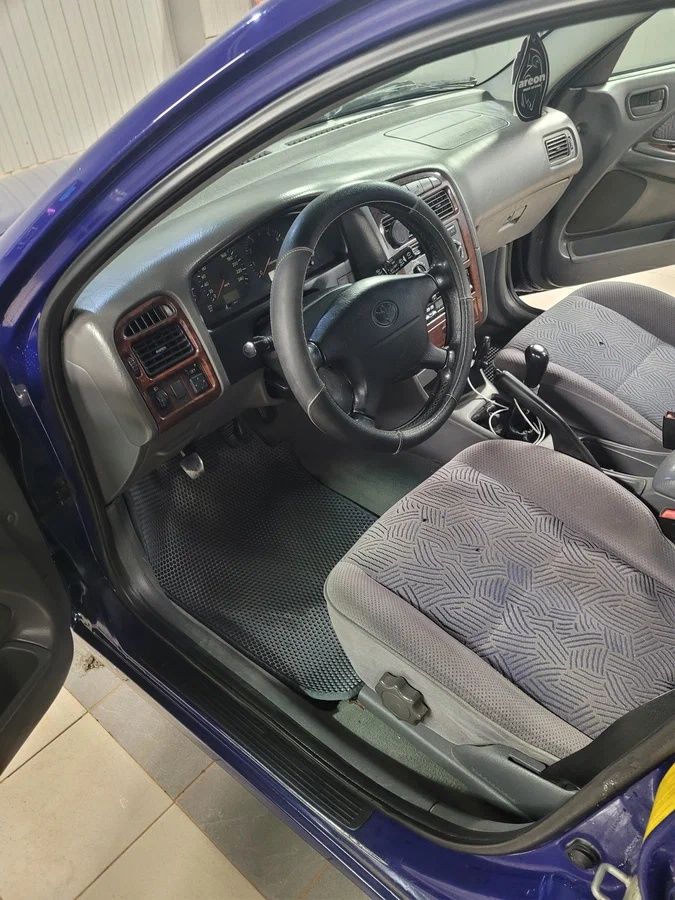 По запчастям Toyota Avensis T22