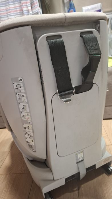 Кресло автокрісло Britax romer trifix 9-18 кг