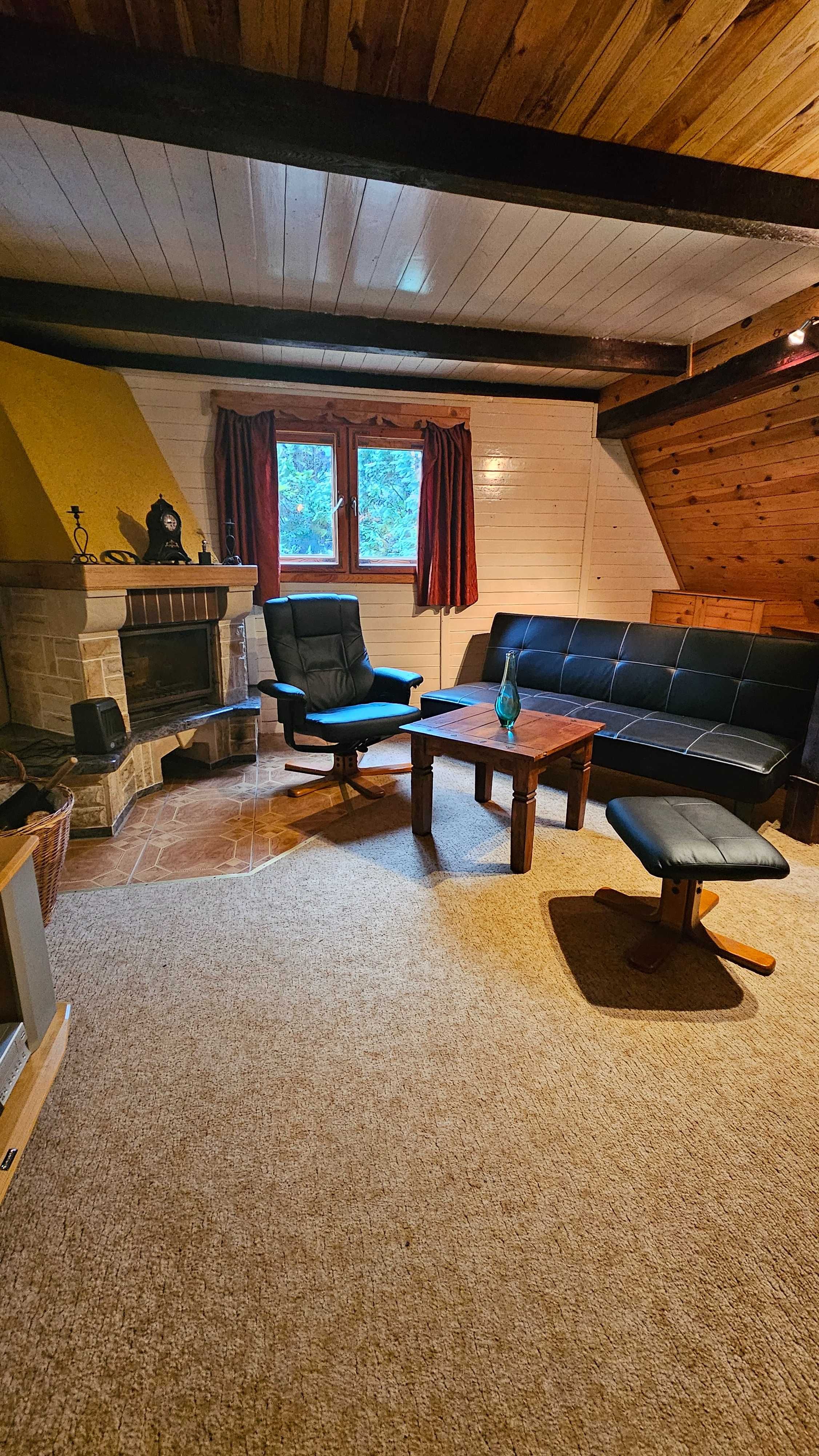 Domek nad jeziorem