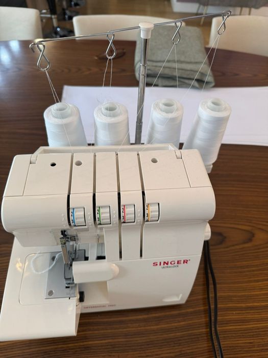 Eletrónico  maquina de costura