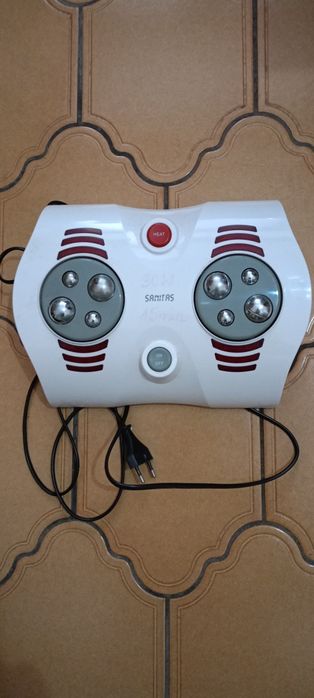 Masażer do stóp z podgrzewaniem.