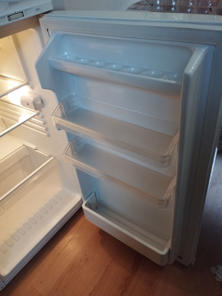 Холодильник малий