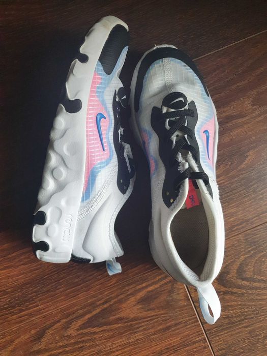 Sapatilhas Nike usadas (tamanho 33,5)