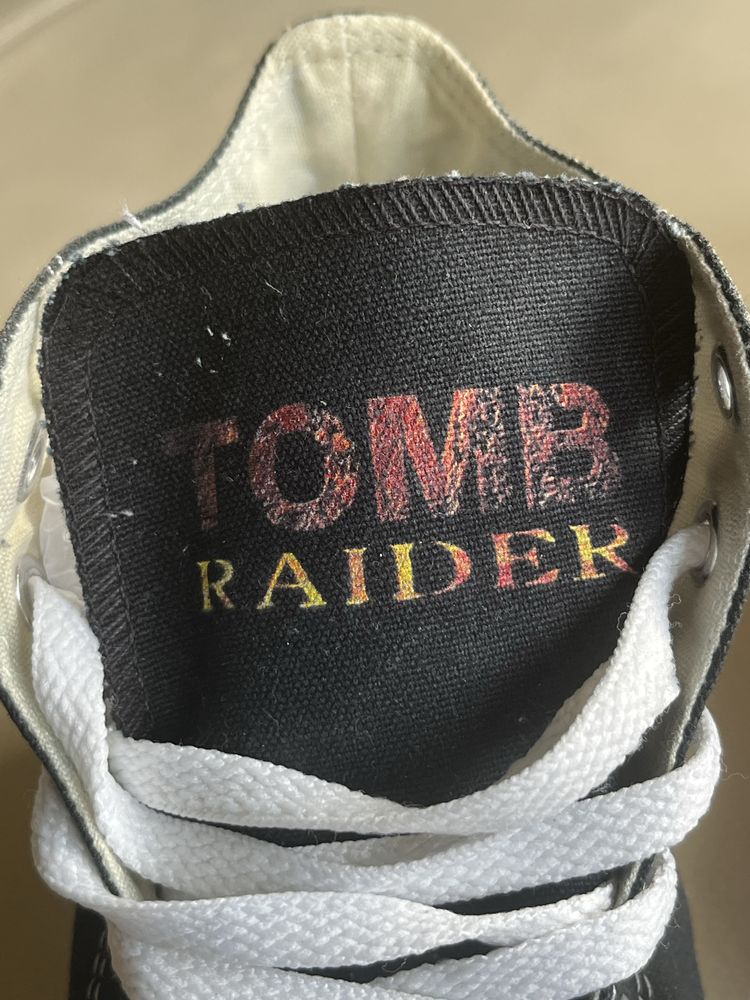 Converse all stars Tomb Rider
