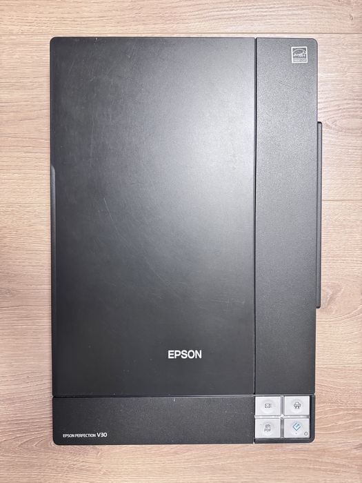 Сканер Epson Perfection V30