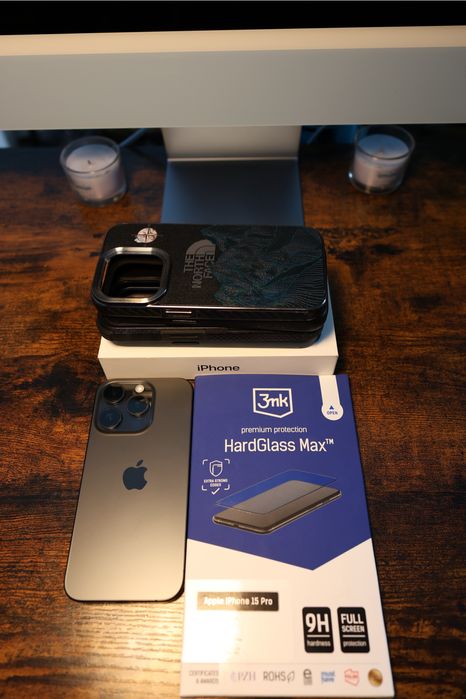 iPhone 15 Pro ideal czarny 256GB komplet, etui, szklo